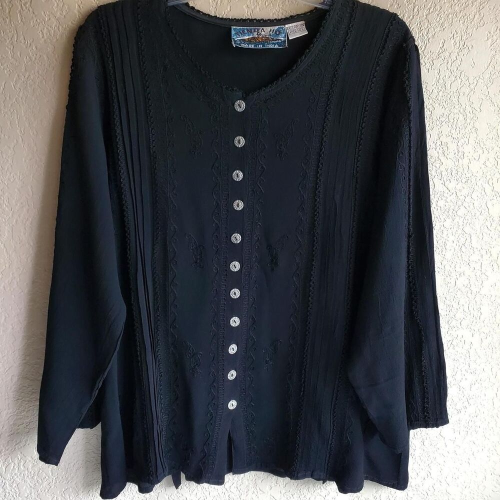 Tienda Ho Black Embroidered Button Front Boho Artisan Top Indie Dark Boho OS
